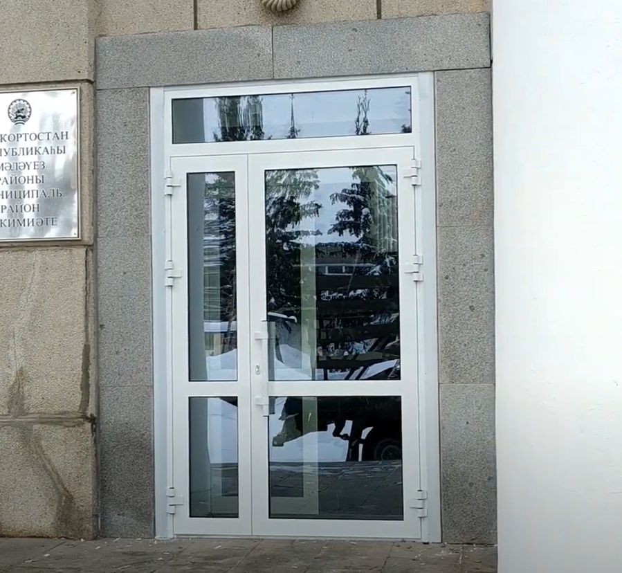 Установка теплое алюминиевой двери